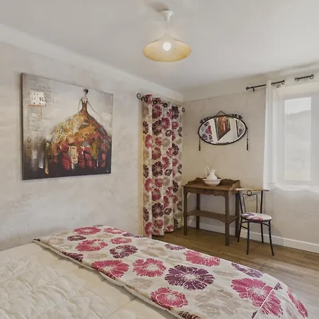 Holiday home Charmante Maison En Pierre Pour 6 - *