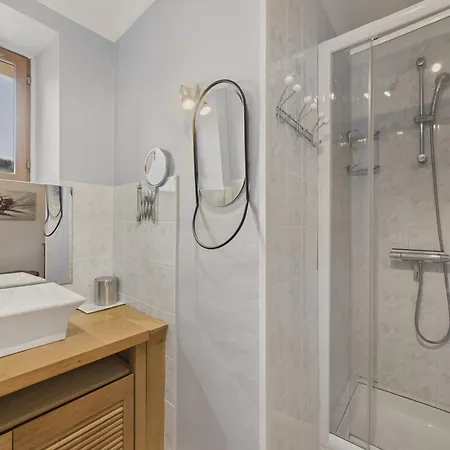 Holiday home Charmante Maison En Pierre Pour 6 -